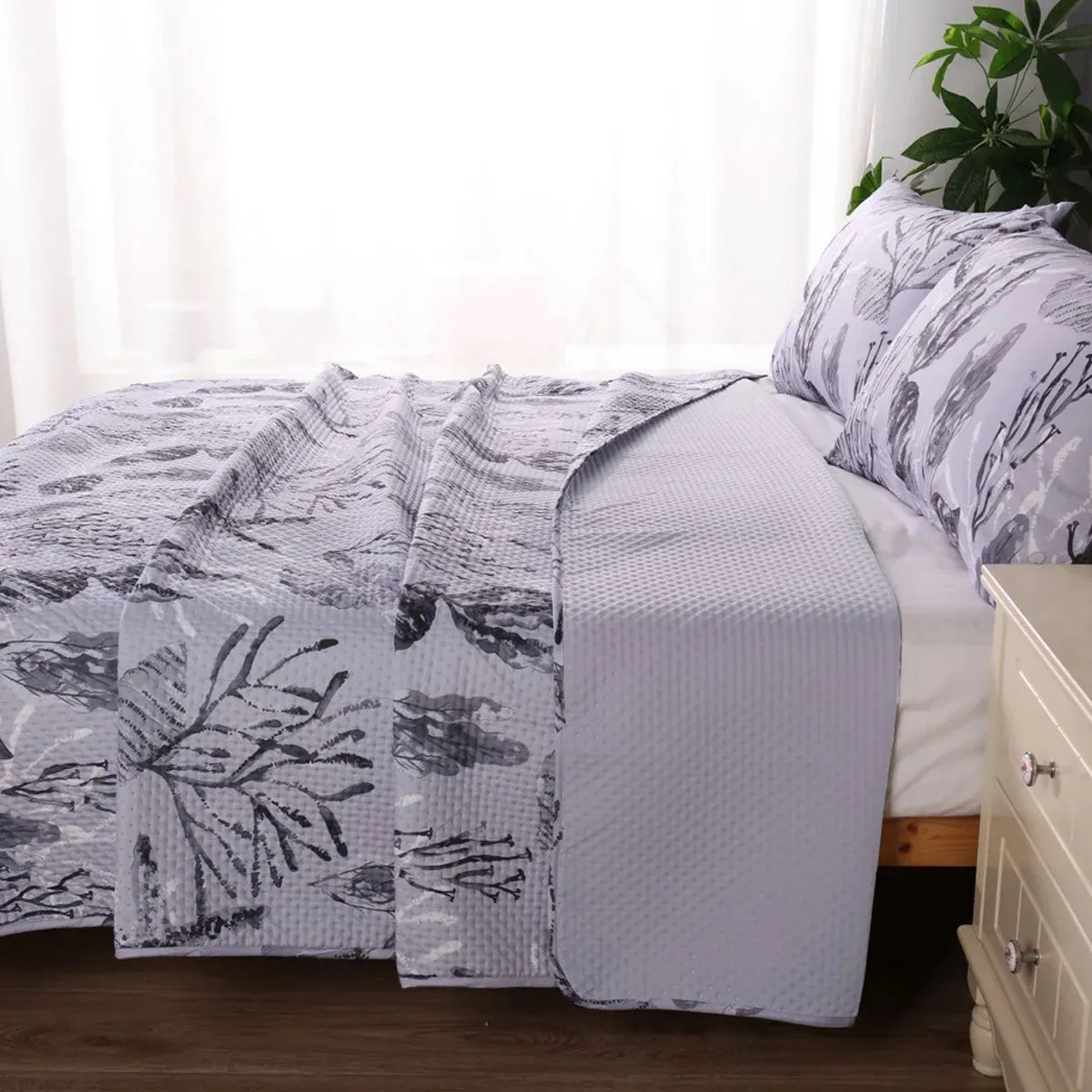 Coast Grey 3 Pcs Bamboo Blend Ultrosonic Reversible Comforter Set King