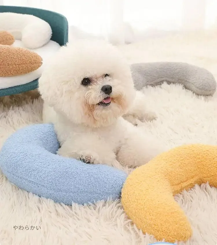 Cozy U Shaped Pet Winter Pillow