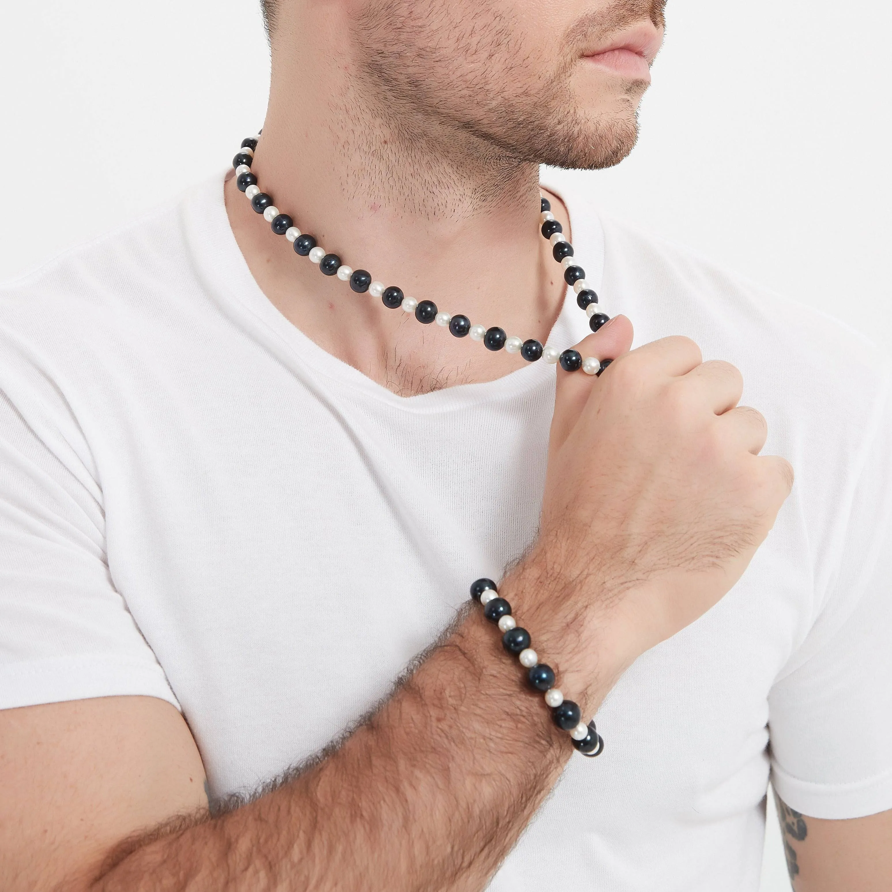 Elegant Black and White Pearl Beaded Necklace